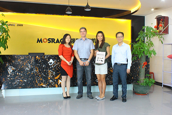 合作了三年多的美国客户来到强和电机（Mosarc）考察.jpg